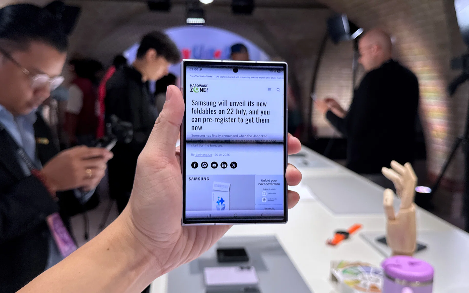 Samsung Galaxy Z Fold8 wide foldable