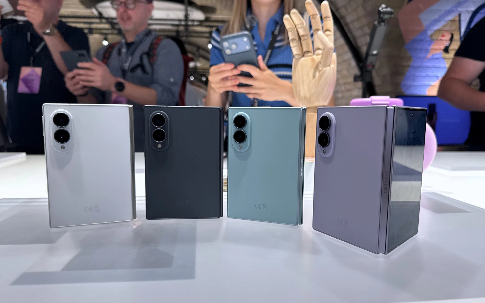 Samsung Galaxy Z Fold8 wide foldable