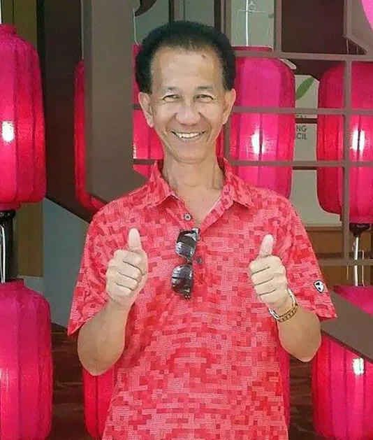 死者卢喜星生前是盛港一所小学的校务经理。（受访者提供）
