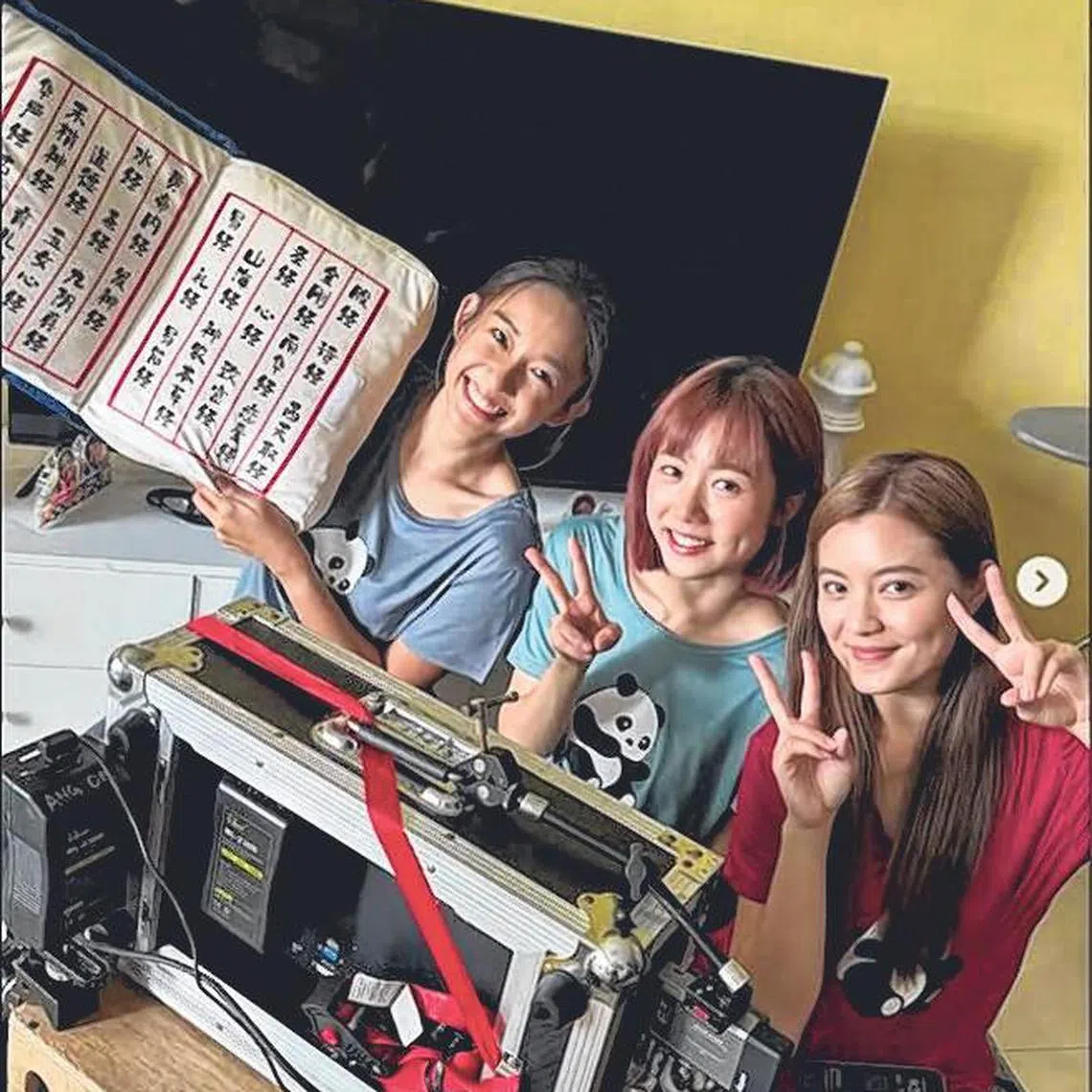 《力挽狂篮》的三位女主角分别是黄慧燕（左起）、马䲰娗和易佳憓。（取自艺人IG）
