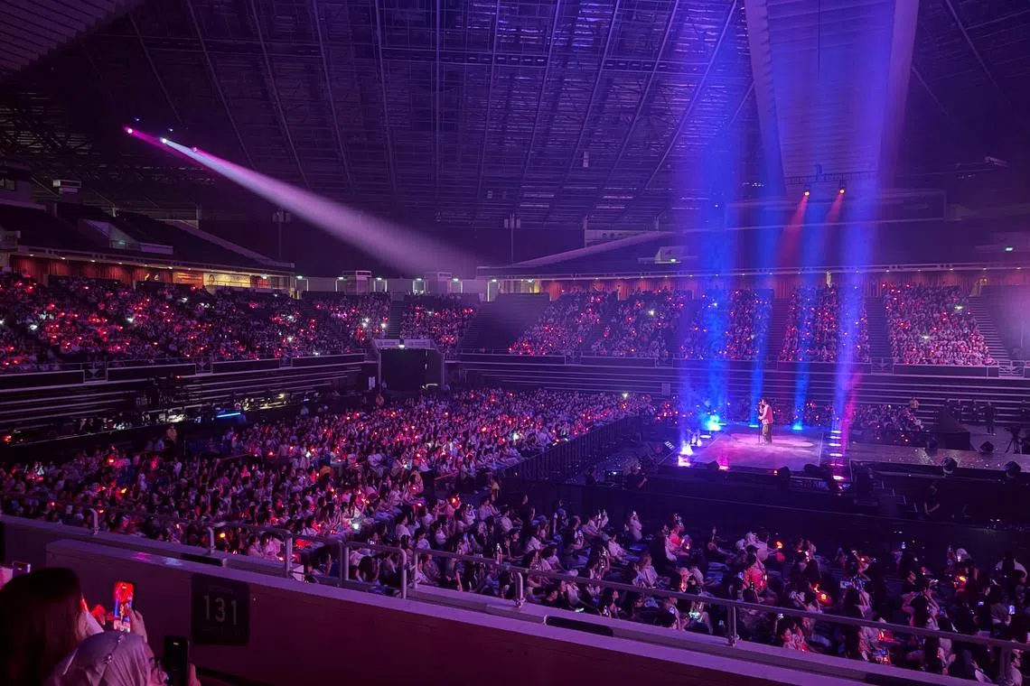 都敬秀星期六（23日）晚在新加坡室内体育馆举行演唱会。（互联网）