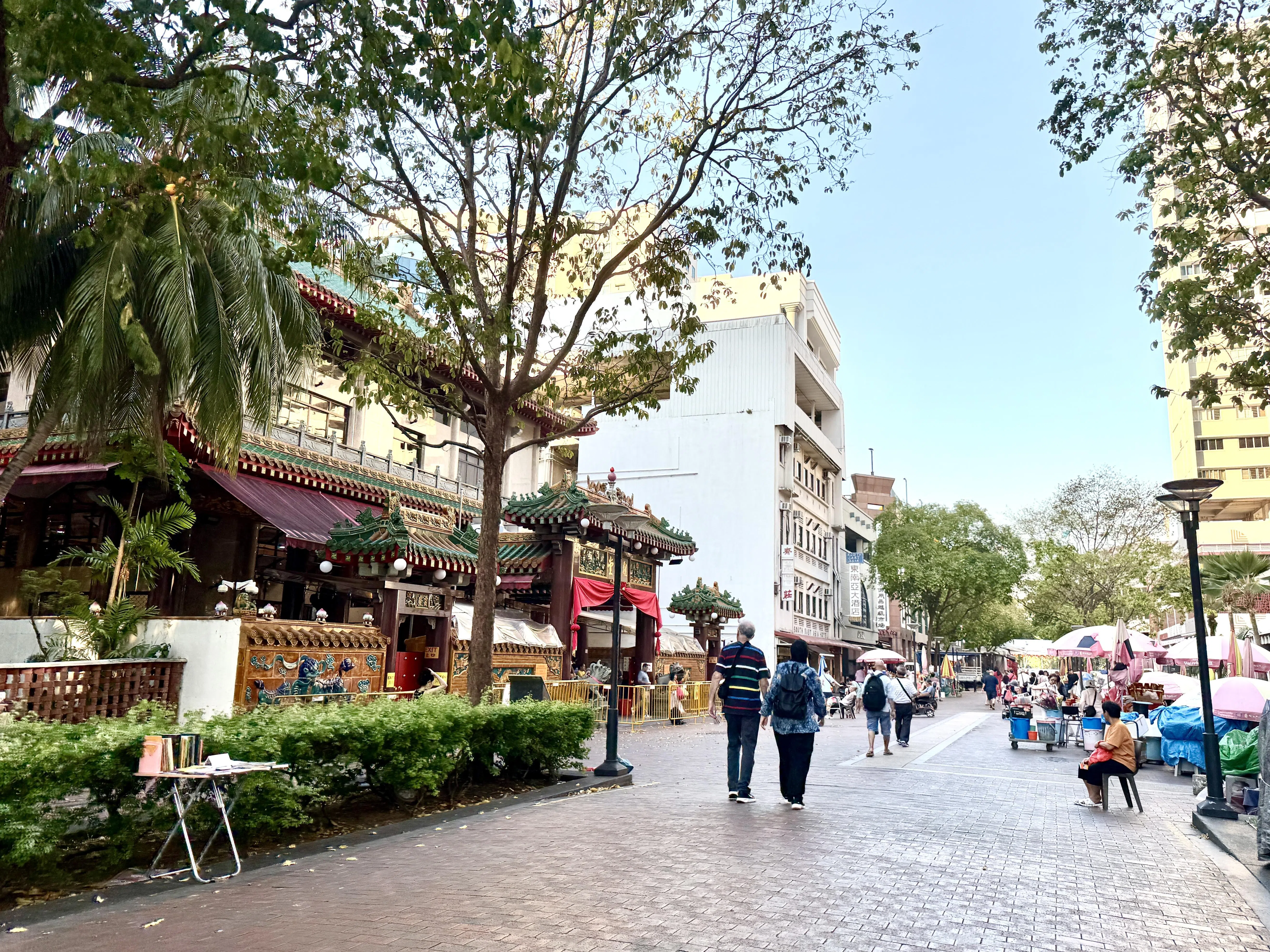 位于滑铁卢街的四马路观音堂，是我国历史最悠久，香火最鼎盛的庙宇之一。（陈映蓁摄）