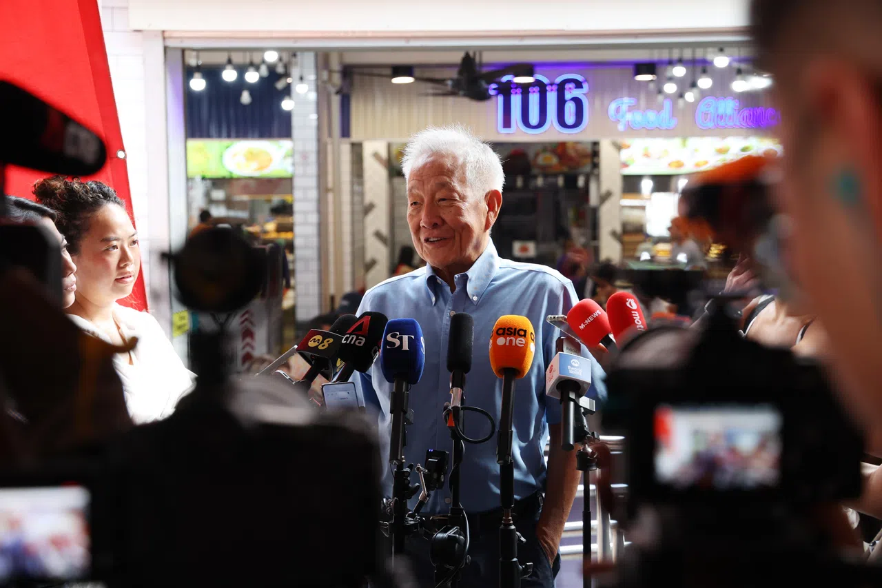总统候选人、新加坡政府投资公司前首席投资官黄国松。（邝启聪摄）