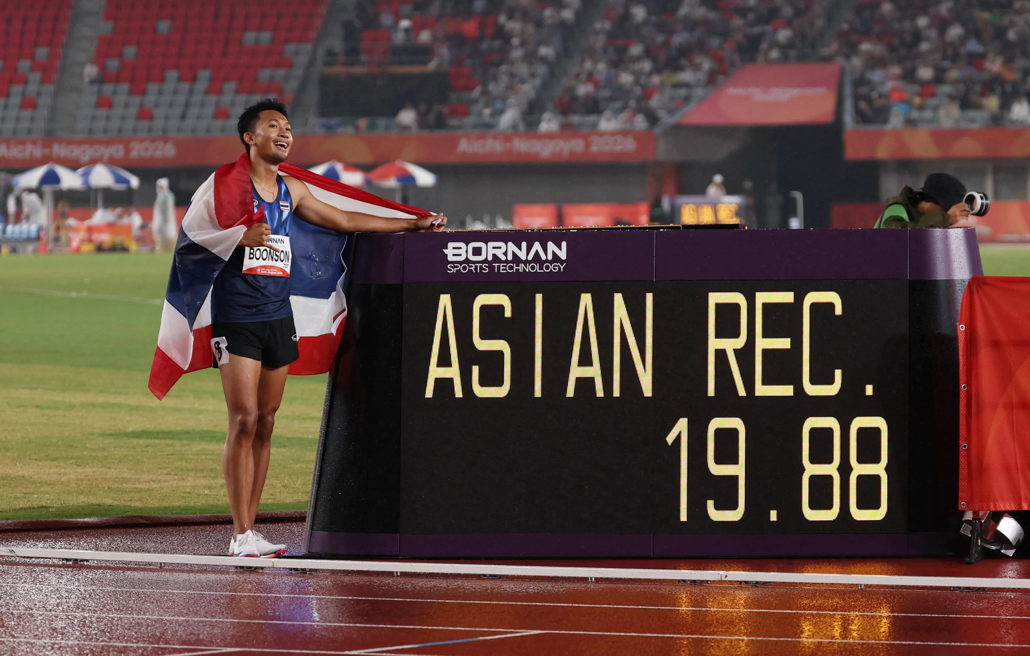 泰国短跑好手汶颂（图）以19秒88的成绩，追平了由中国选手谢震业创造的200米亚洲纪录，最终获选本届亚运会最有价值男运动员。（路透社）
