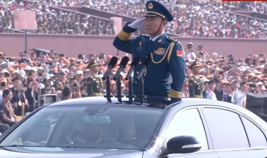 解放军中部战区空军司令员韩胜延中将担任九三阅兵总指挥。 （央视视频截图）