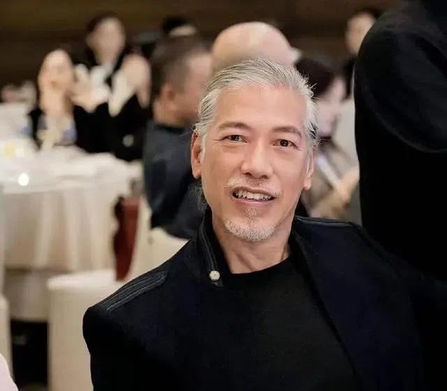 张耀扬近日出席活动，身材和样貌都保持神勇状态。（互联网）