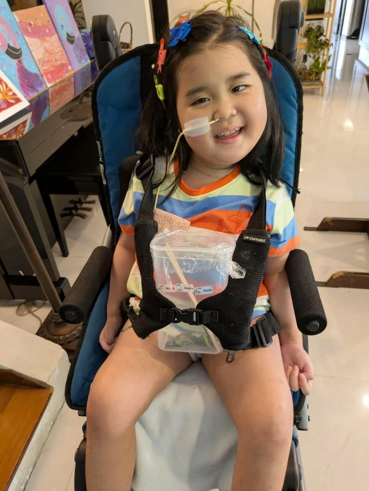 吕悦辰在治疗期间很坚强，但四肢开始逐渐失去行动能力，后期甚至无法用语言沟通。（受访者提供）