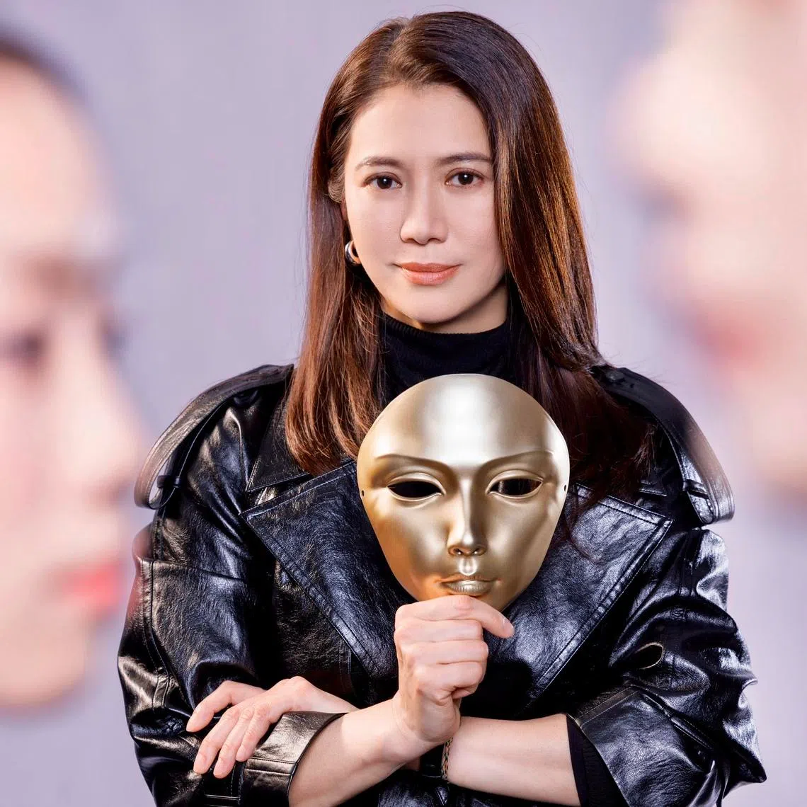 袁咏仪在《模仿人生》中饰演商业间谍特务中心的首领温敏。（互联网）