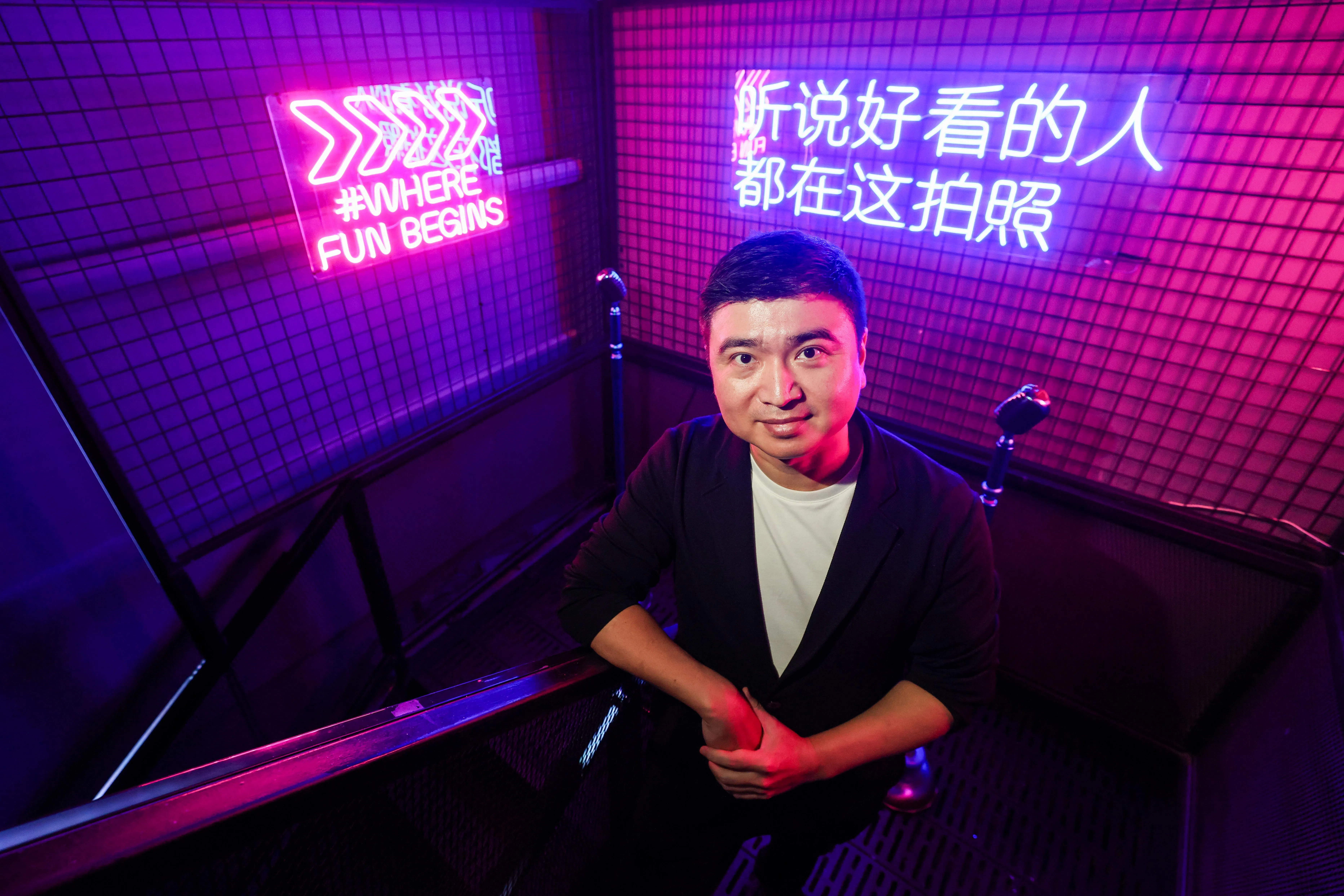 嘉德娱乐创办人兼主席鲁漭认为，以一支团队同时运营卡拉OK和“live house”两种商业模式，能提升效率。（陈斌勤摄）
