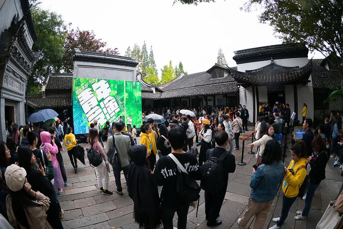 “青年竞演”是发掘青年新势力的重要平台。
