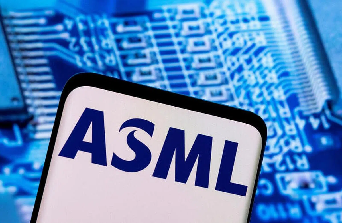 荷兰半导体设备供应商阿斯麦（ASML）称，由于其所涉及的美国技术有限，这一管制措施对该公司的直接影响“相当有限”。（路透社档案照）