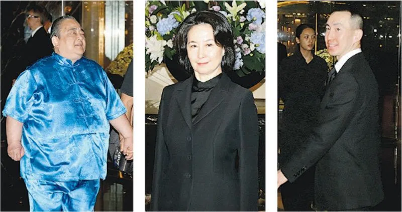 大房女儿何超雄（左图起）、二房何超琼和弟弟何猷龙出席追思会。（互联网）