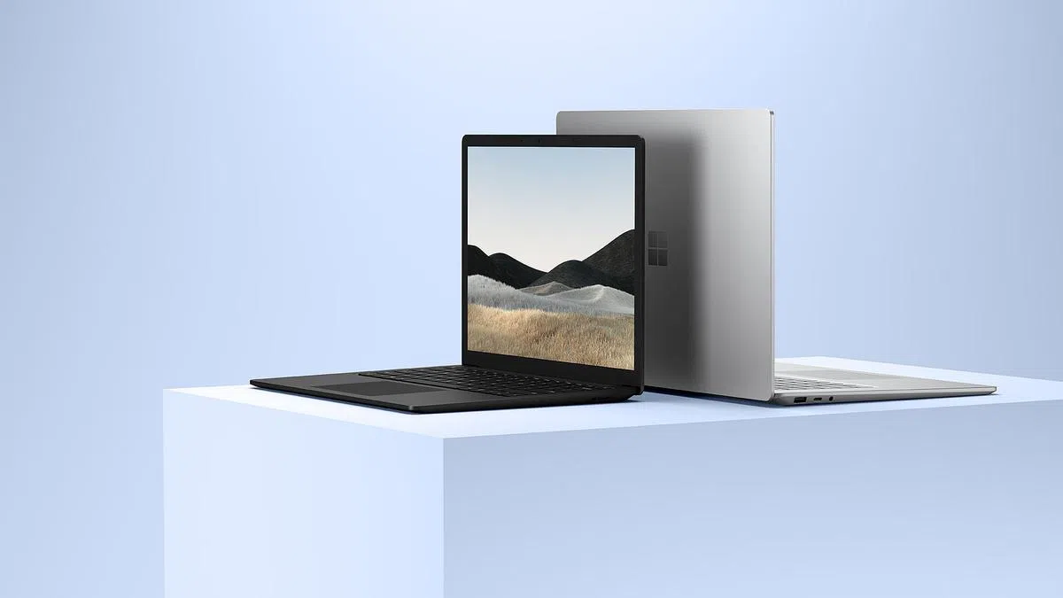 本地只售卖灰银色及哑光黑色Surface Laptop 4。