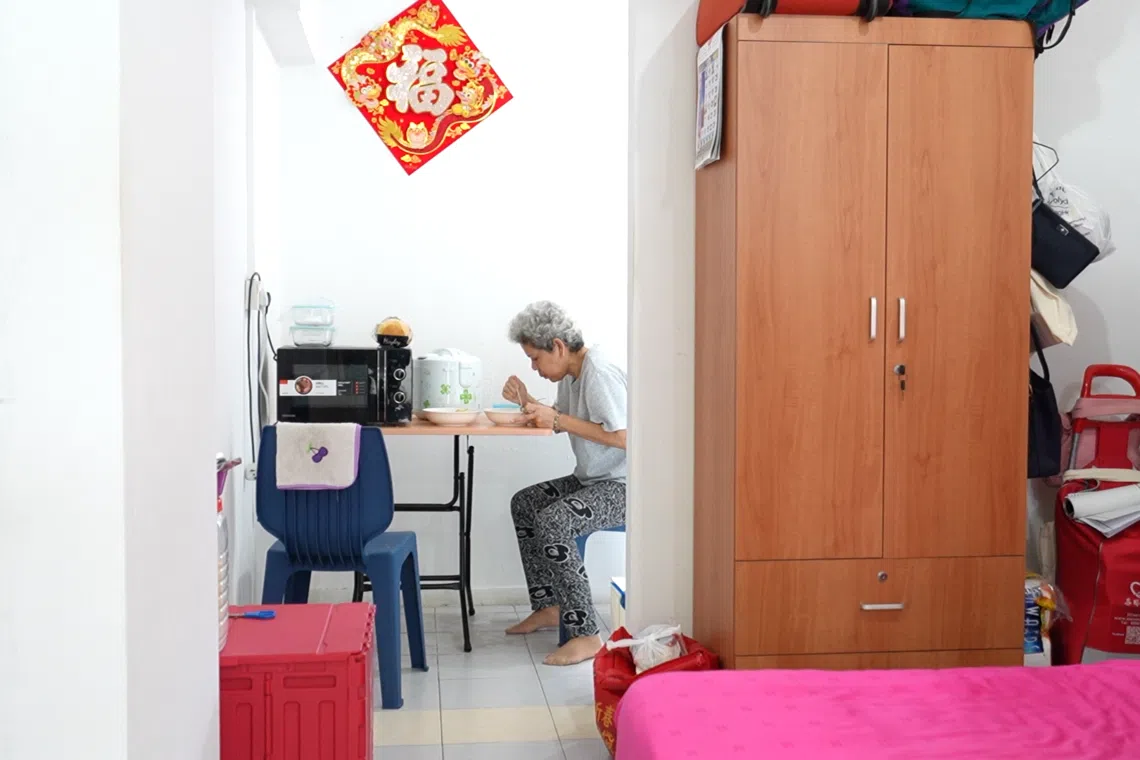 白来风三餐都会尽量自己下厨。（视频截图）