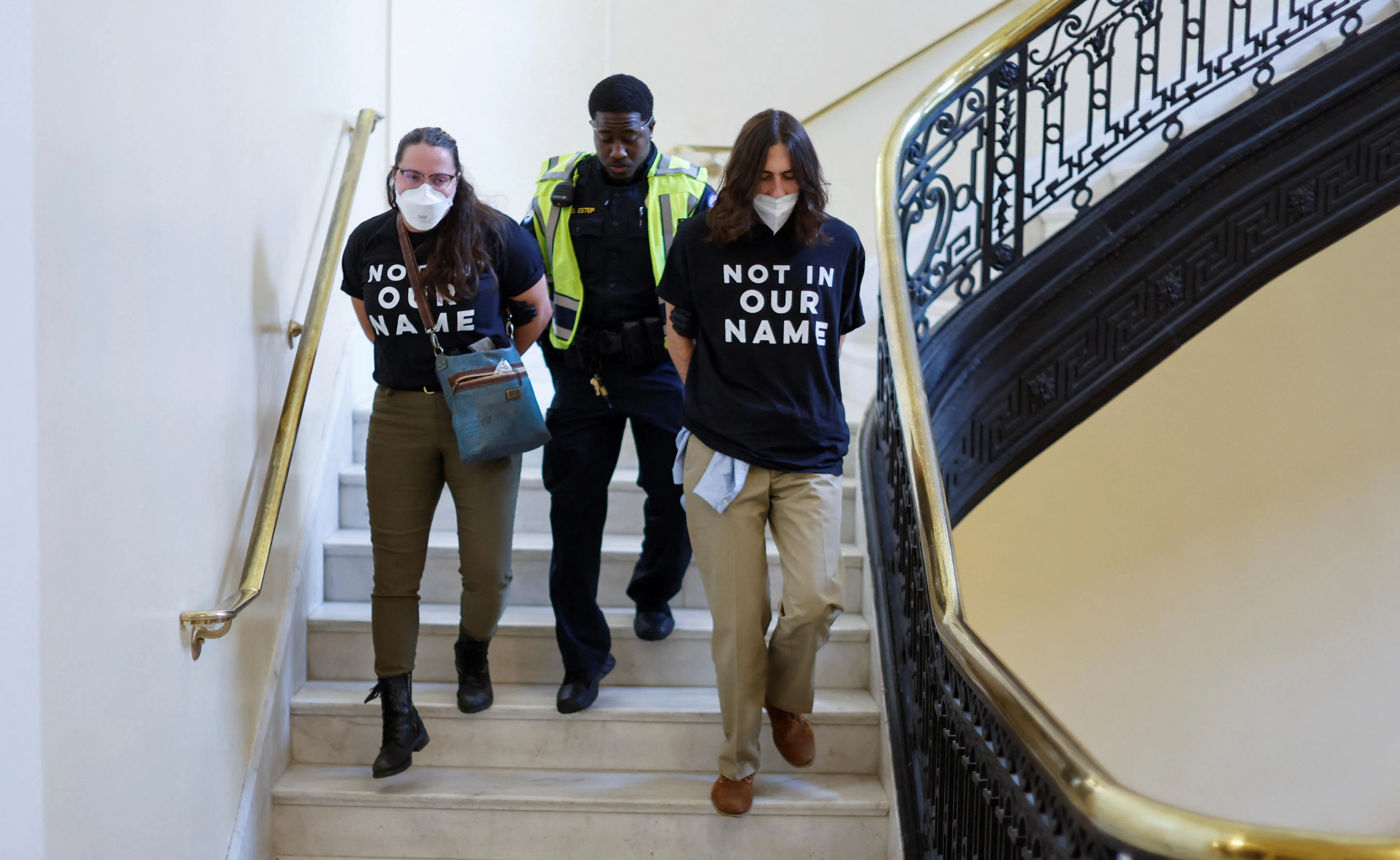警方没有公布被捕者数目，只说其中三人被控攻击警察。（路透社）