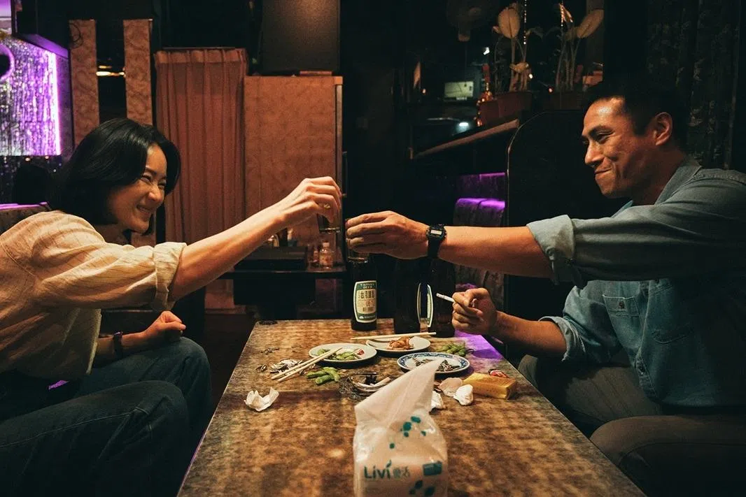 锺瑶（左）和庄凯勋在戏中有暧昧情愫。（互联网）