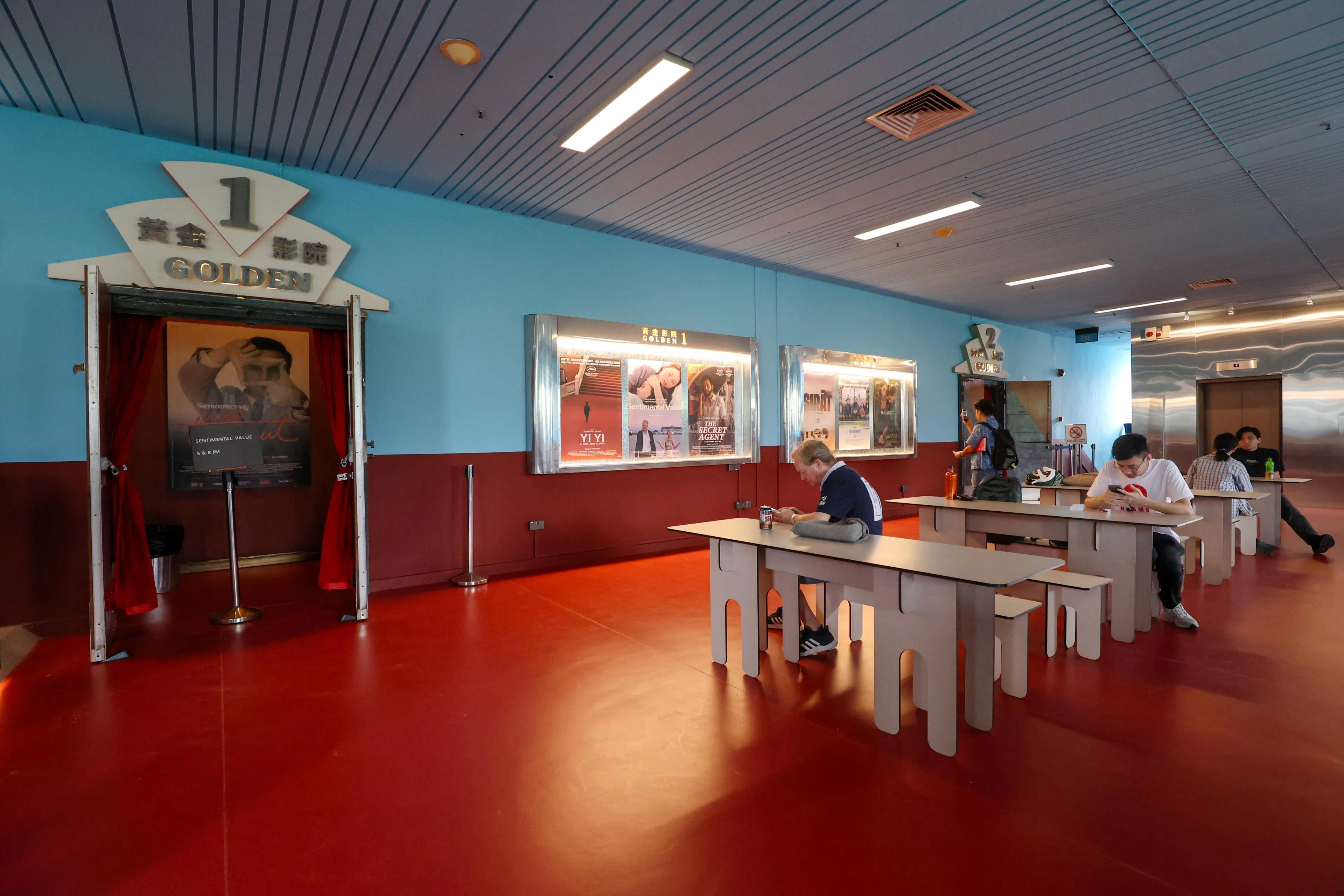 Filmhouse整修后，以高饱和度色彩出位。（游甯稀摄）