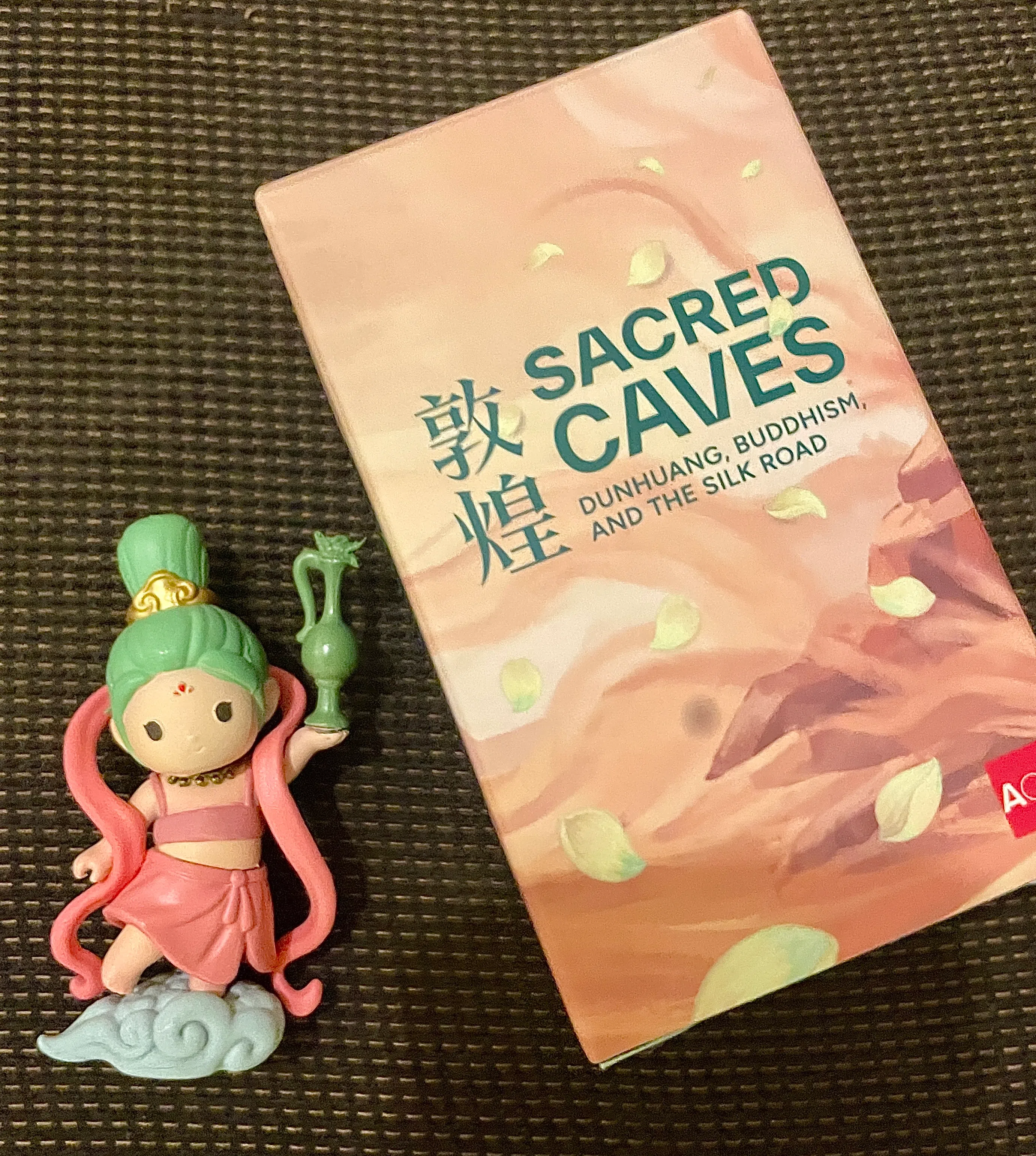 亚博馆推出的可爱飞天盲盒只送不卖。（林方伟摄）