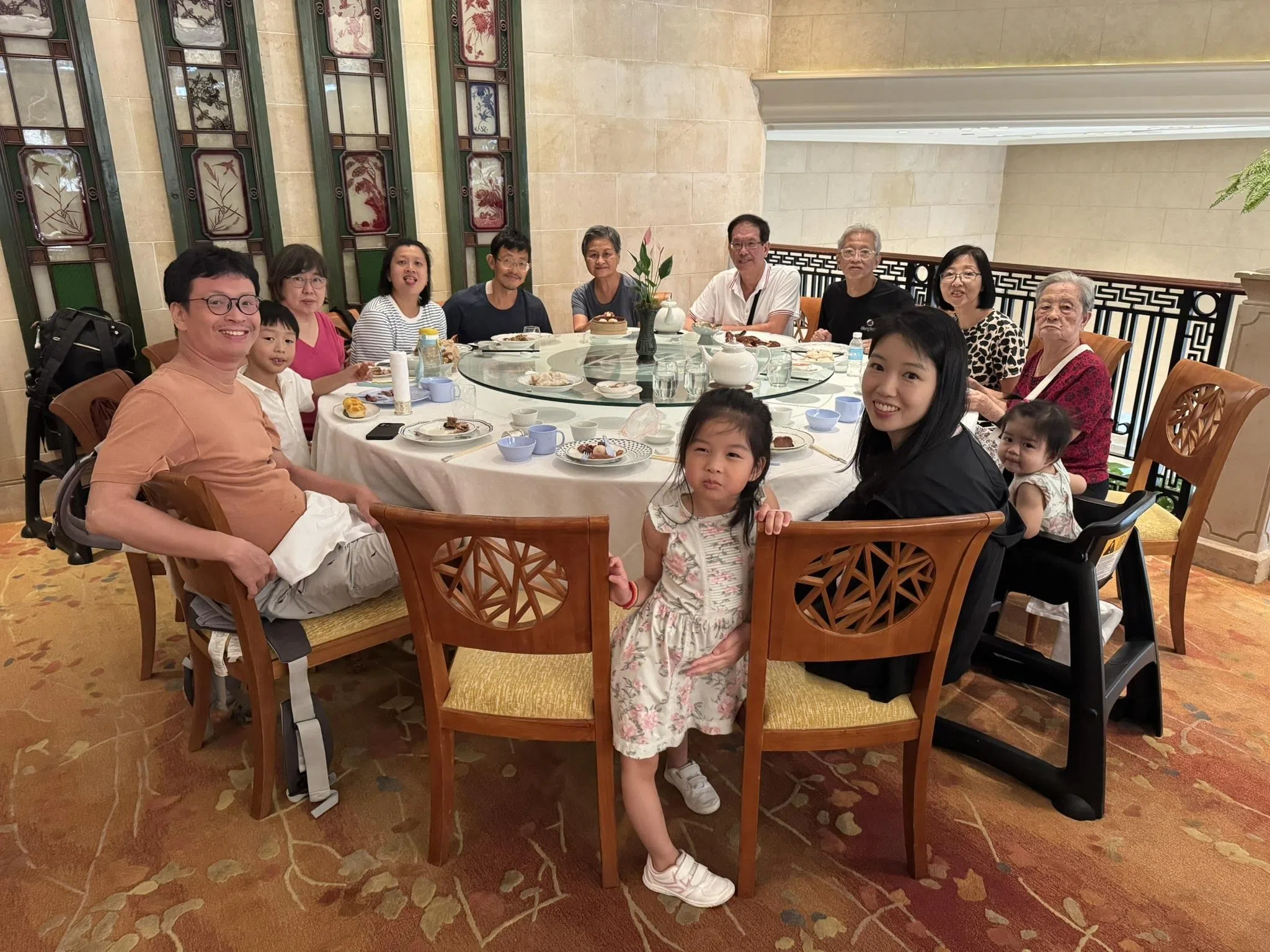 卓宇靖指出，香港的餐饮非常适合一家大小口味，从茶餐厅、点心到海鲜，选择应有尽有。（受访者提供）