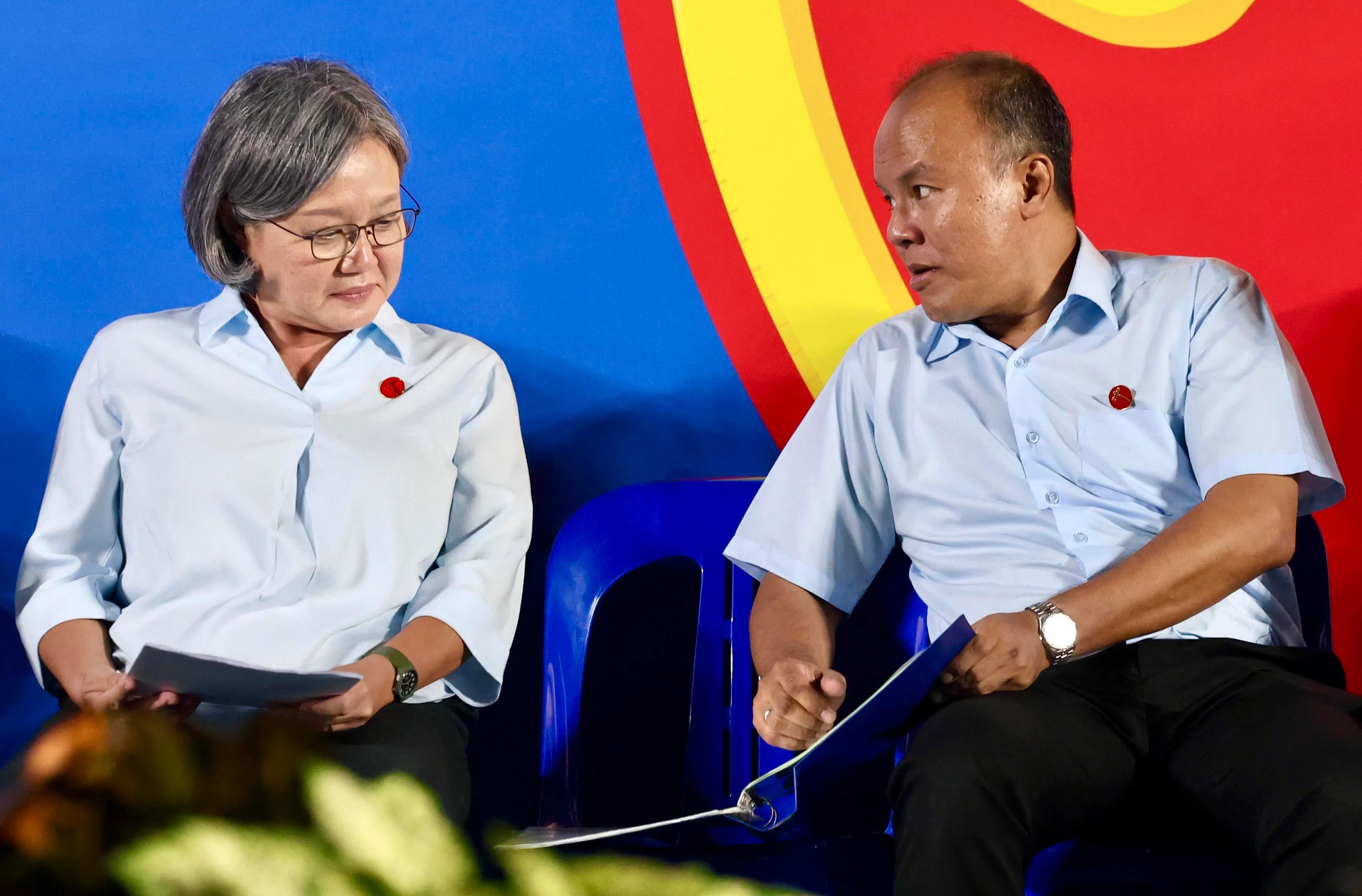 英兰妮说，如果国会愿意，可以通过一项动议来对林瑞莲（左）和费沙（右）的行为表示遗憾，不过国会已经在今年1月的动议中，明确表达对向国会或下属委员会撒谎行为的严厉谴责。（档案照片）