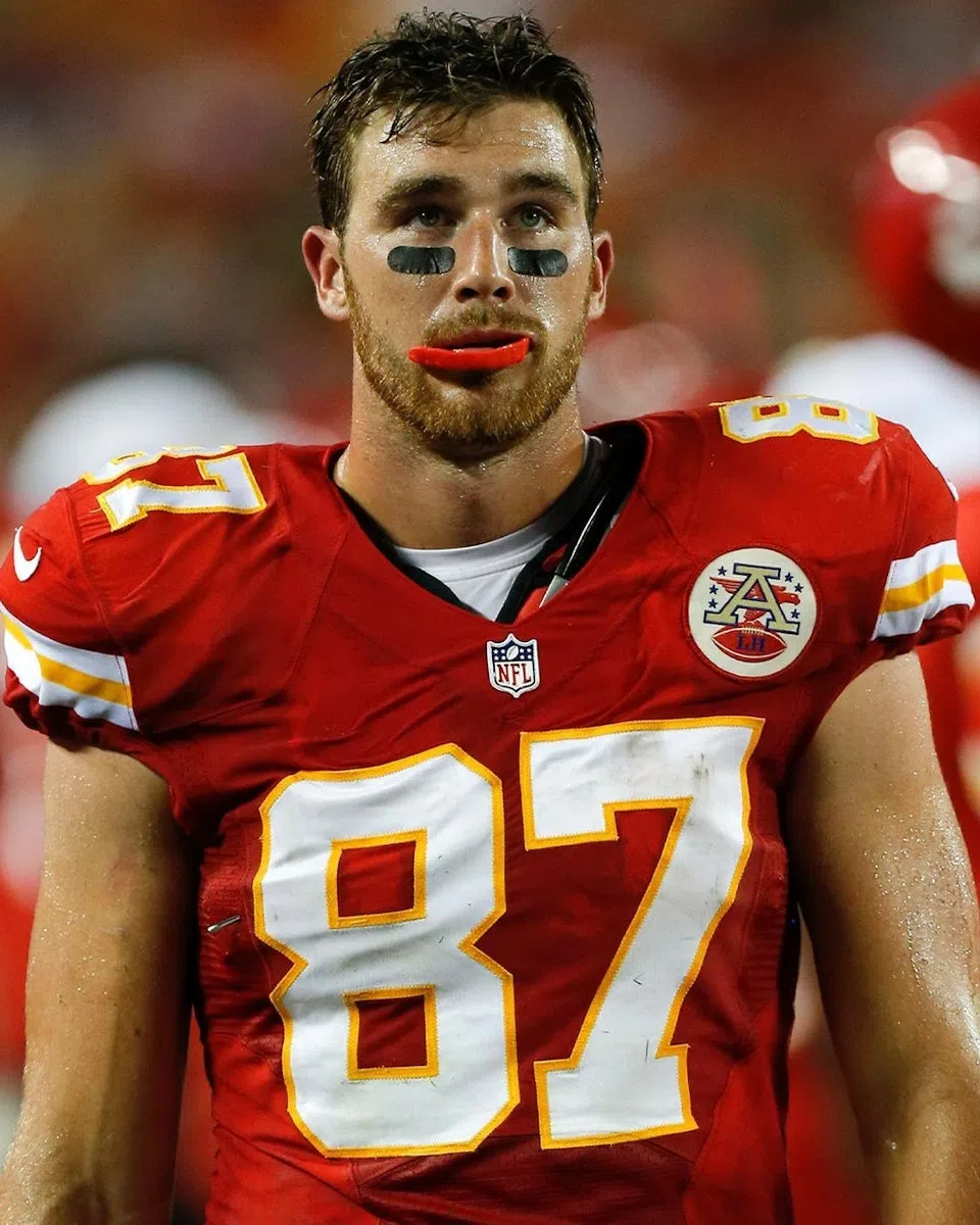 Travis Kelce（凯尔西）在体育赛场上成绩出色。（取自Travis Kelce Instagram）