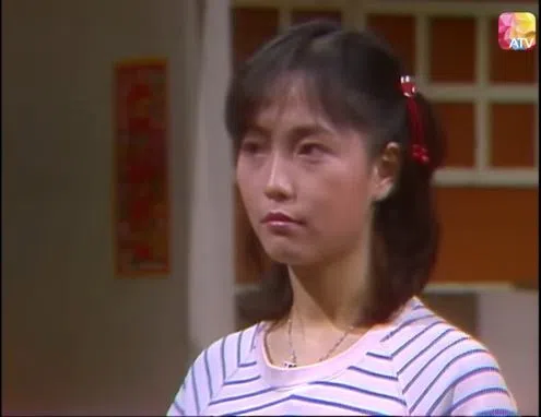 苑琼丹初入行的青涩样子。（互联网）