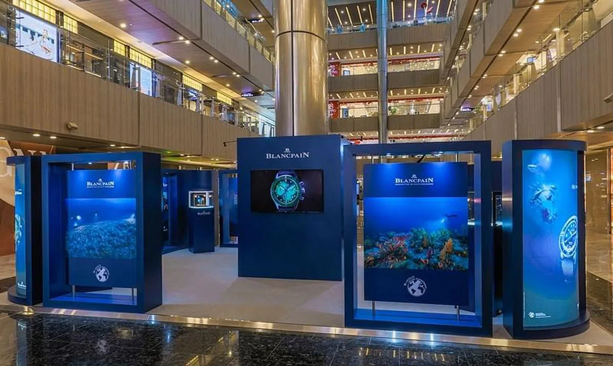 宝珀今年5月与高登钟表于百利宫联手呈献了一场特展。（图/商家提供）