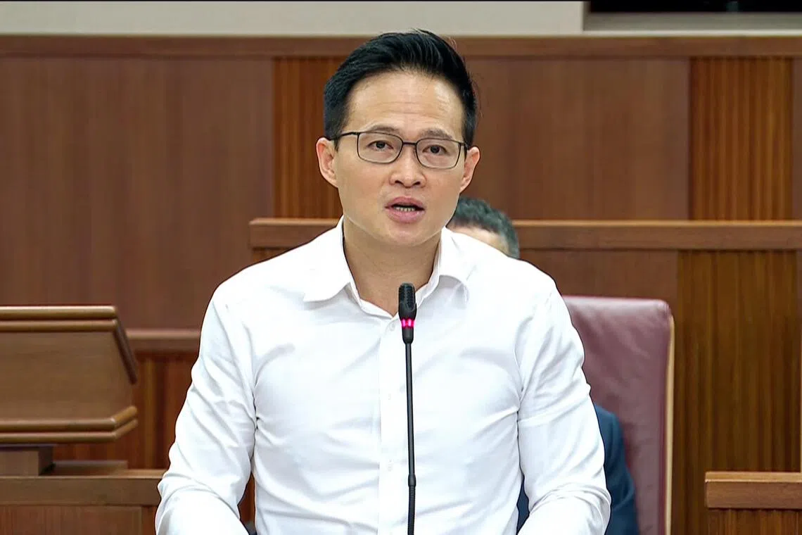 国防部政务部长朱倍庆透露，目前新兵入伍前检查已包括心理健康评估。（gov.sg视频截图）