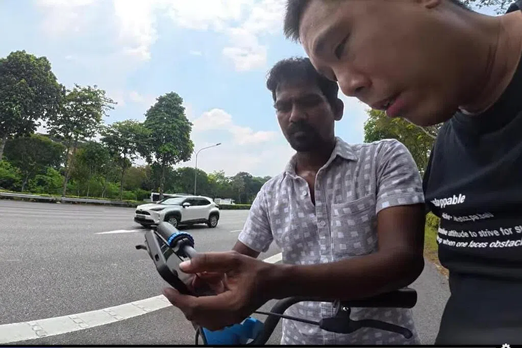 客工误按电单车导航骑上快速公路 暖心路人紧急停车护送-feature-thumbnail