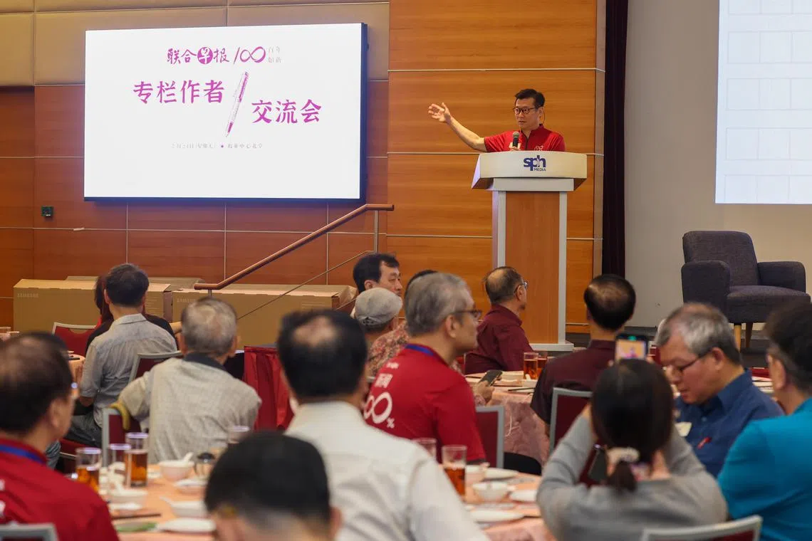 《联合早报》总编辑吴新迪说：“有了这个赠阅文章服务，我们希望我们的好新闻、好文章，能触及更多的人。”（陈渊庄摄）