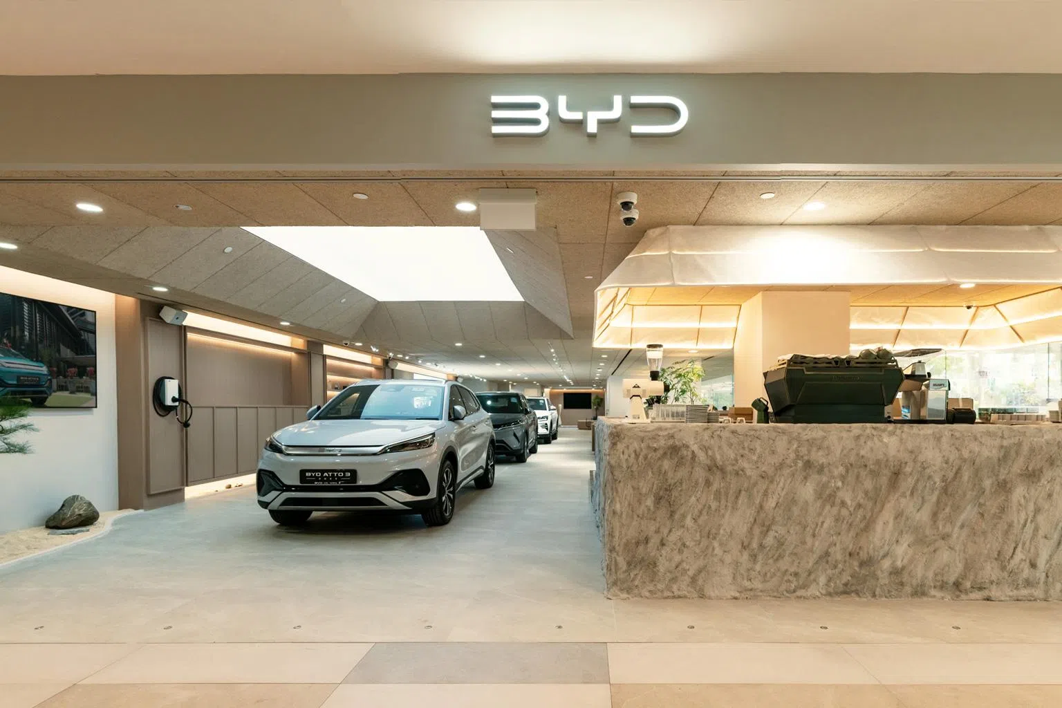 BYD by 1826 @ IMM空间设计融入可持续理念，格外宽敞明亮。（BYD by 1826提供）