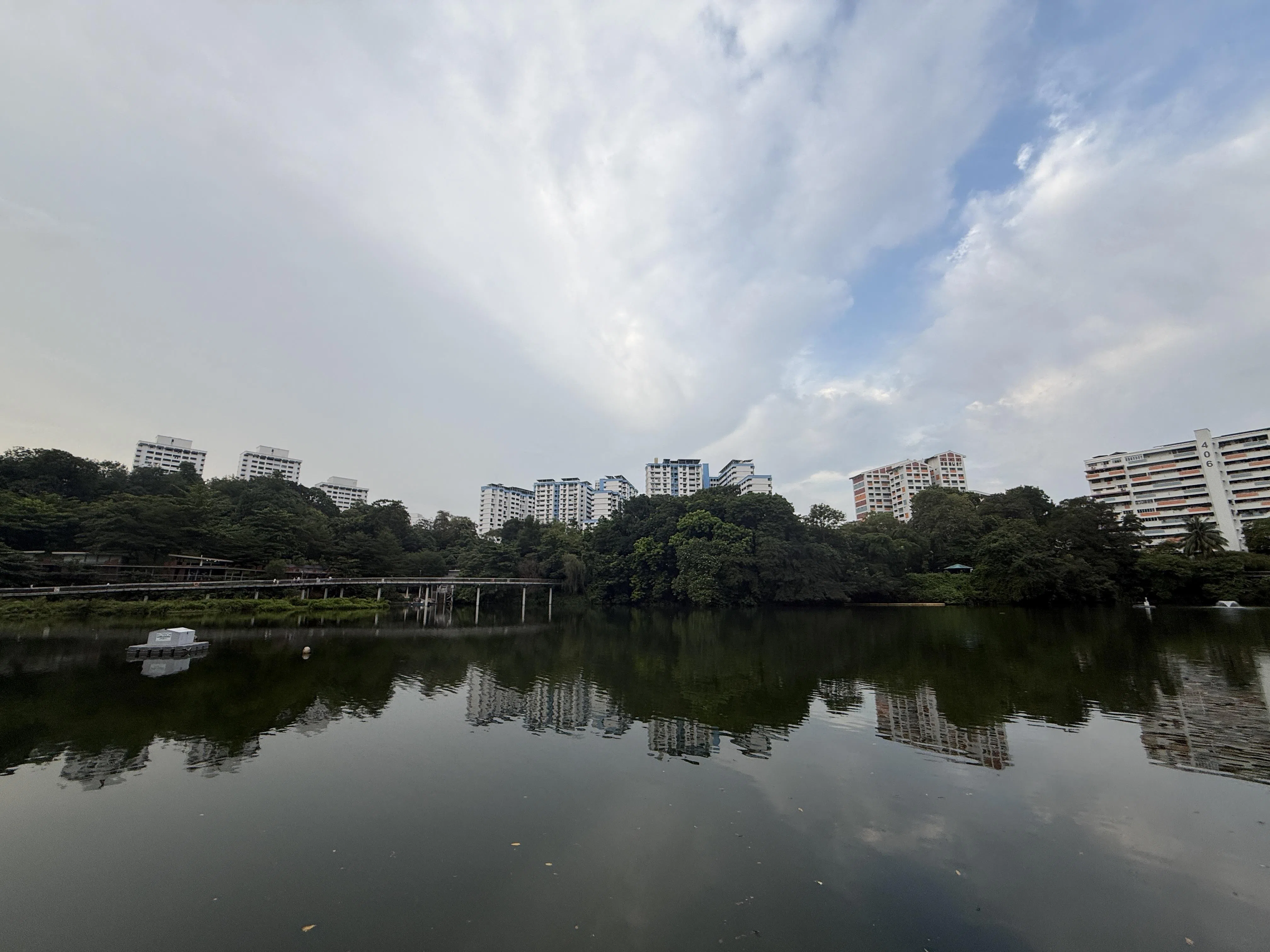 天气放晴时，盘沙地尤显静谧。（陈映蓁摄）