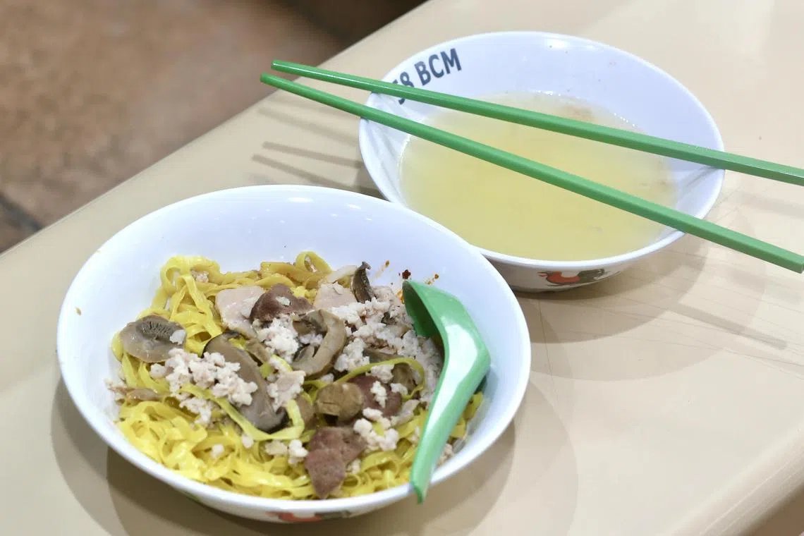 五十八肉脞面，配料新鲜，面条爽韧。（特约曾道明摄）