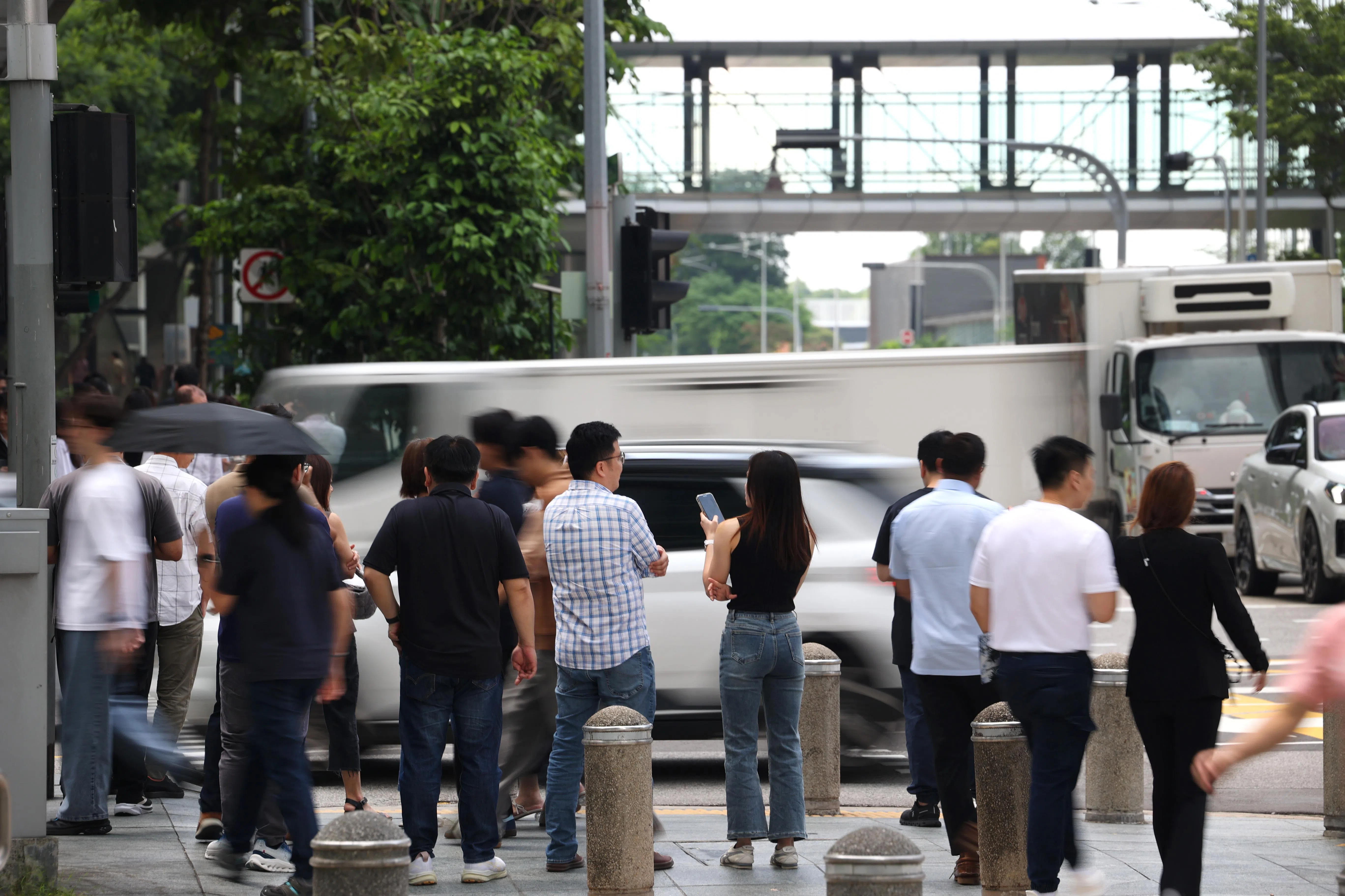 新加坡经济跻身先进国之列，生活成本及退休成本也相应提高。（联合早报）