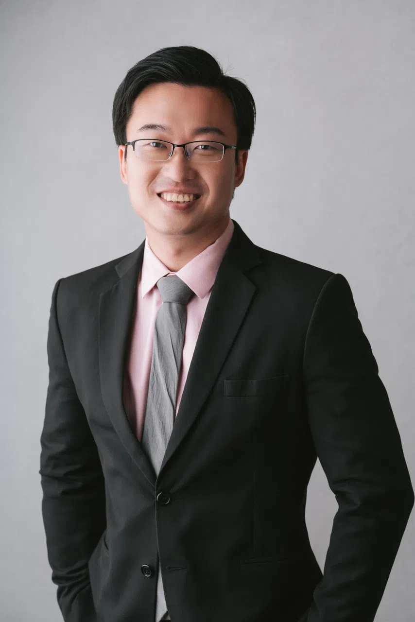 陈永强医生指出，身体训练需循序渐进，因为软骨、肌腱等组织比心肺适应更慢。（Beyond Medical Group提供）