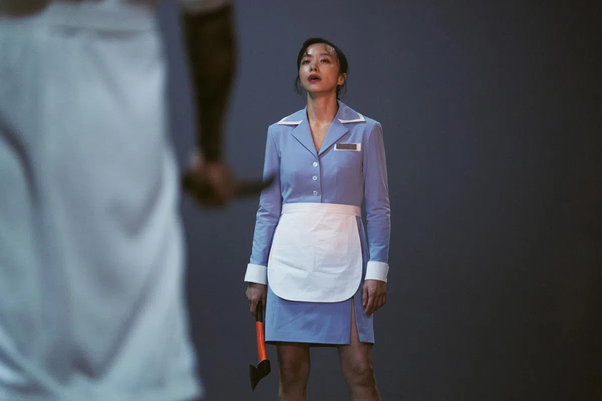 全度妍片中饰演从没失手的传奇杀手福顺。（Netflix） 
