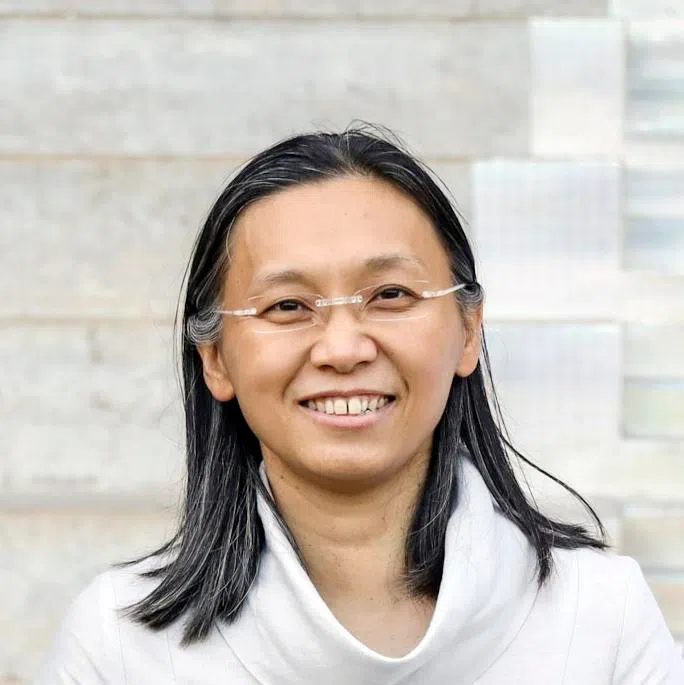 王若冰喜欢蔡澜文字中蕴含的积极人生观。（受访者提供）