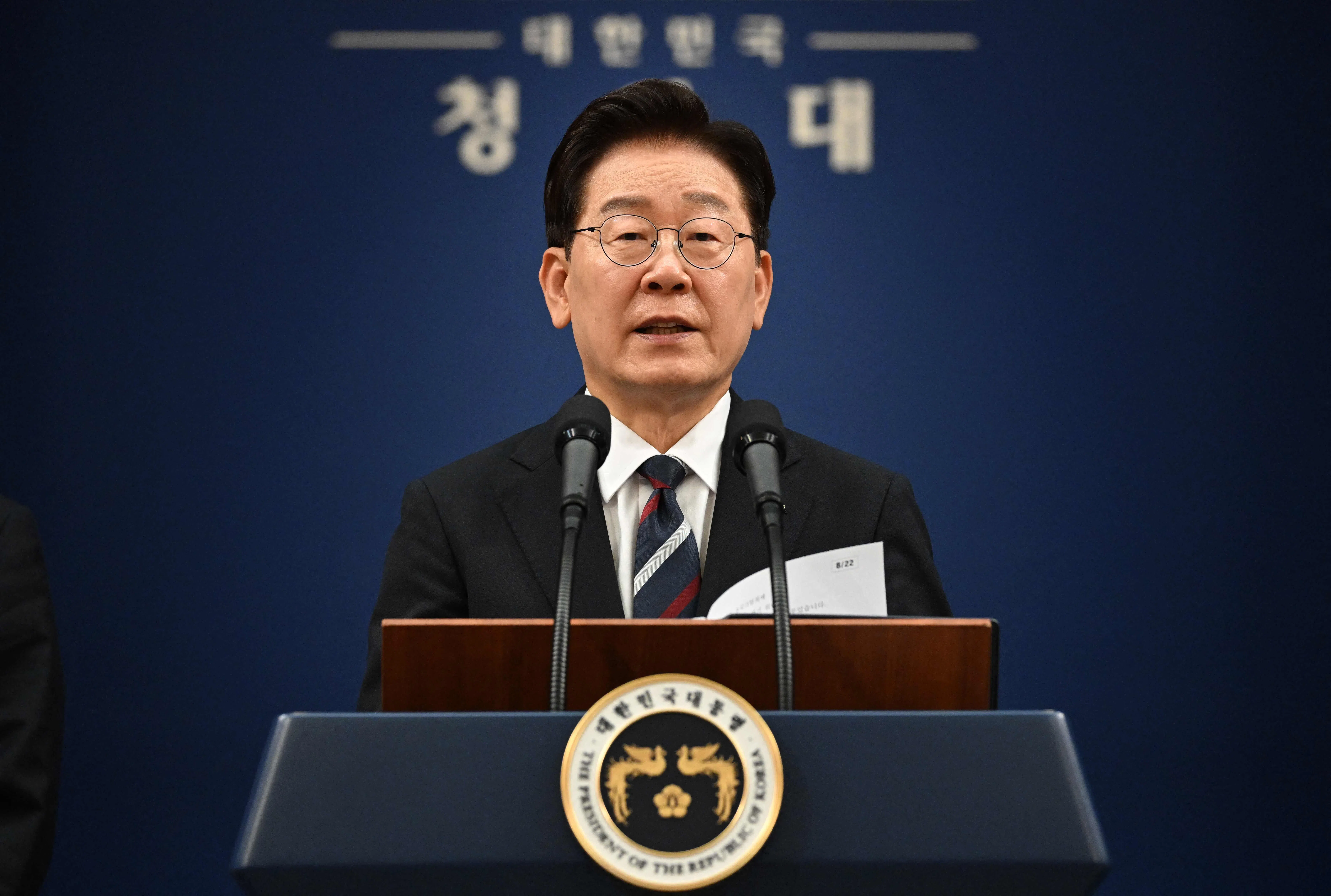 韩国总统李在明（图）对韩国队此番小组赛出局感到十分愤怒，并痛批是韩国足总“任人唯亲”，才让执教能力不强的洪明甫上任。（法新社）