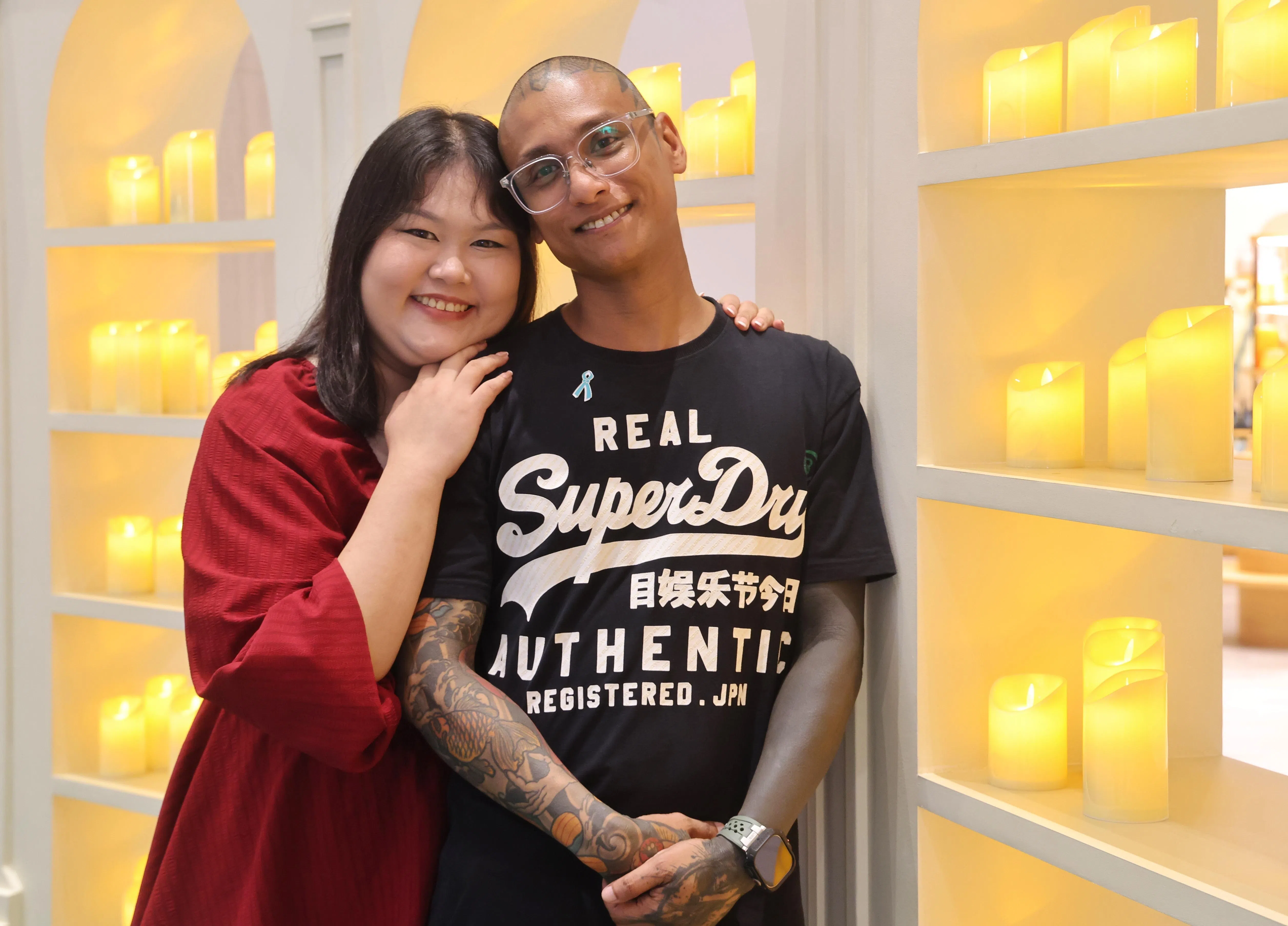 提摩西的妻子林静瑄一路陪伴，让他感觉到温暖，决心重新做人。他希望其他嗜毒者不要像他当初那样，以为自己孤立无援。（唐家鸿摄）