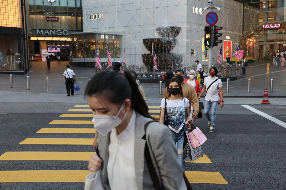据马国各大媒体报道，有不少人在完成两剂疫苗接种后，却未获得电子证书。（路透社）