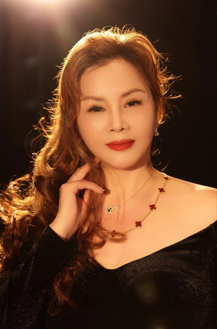 Joyre Group集团创始人杨容医师强调，AI并非为了取代，而是辅助专业人员作出更全面的判断。（Joyre Group提供）