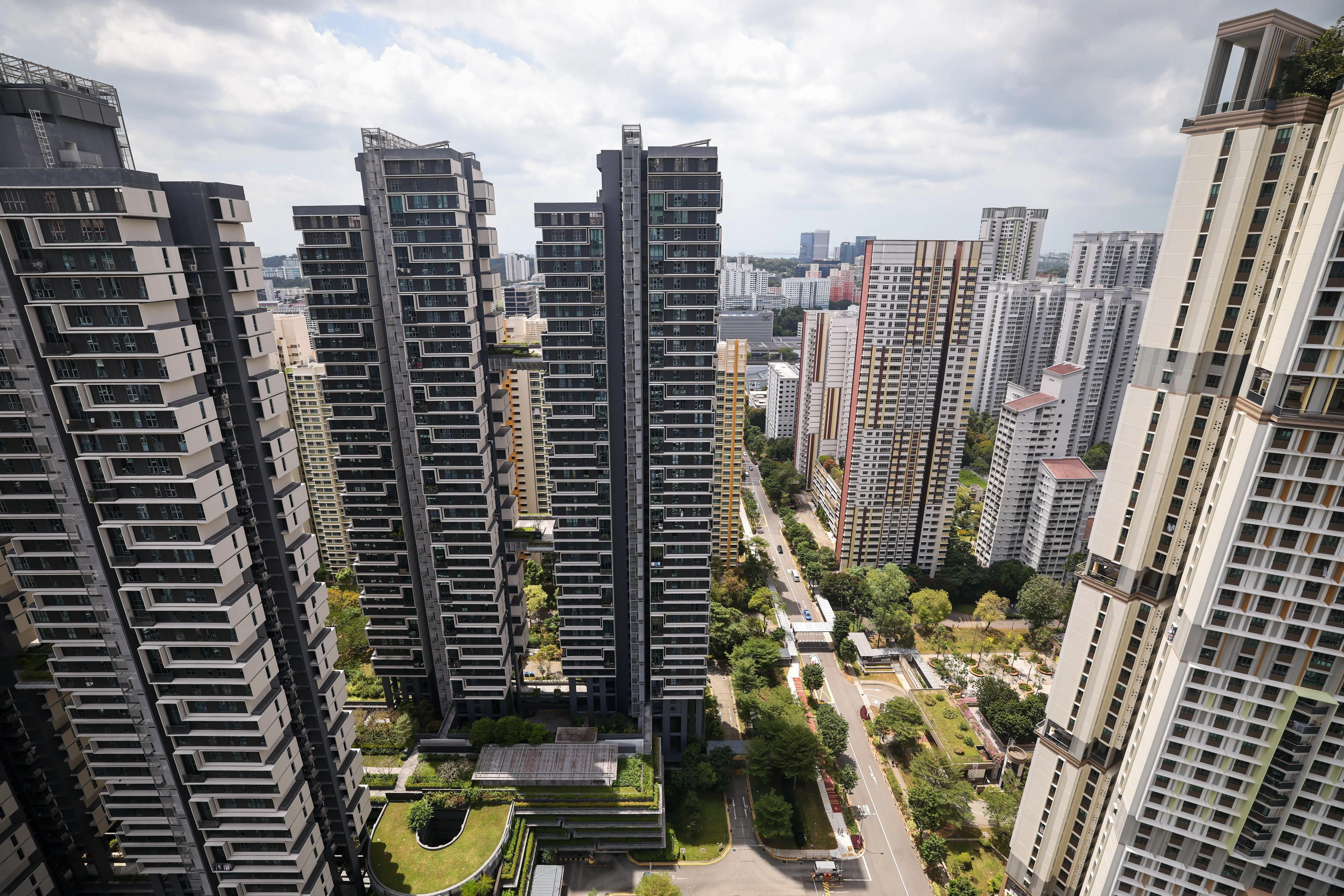 2025年以来，杜生路一带至少有82宗交易转售价突破100万元。（陈渊庄摄）