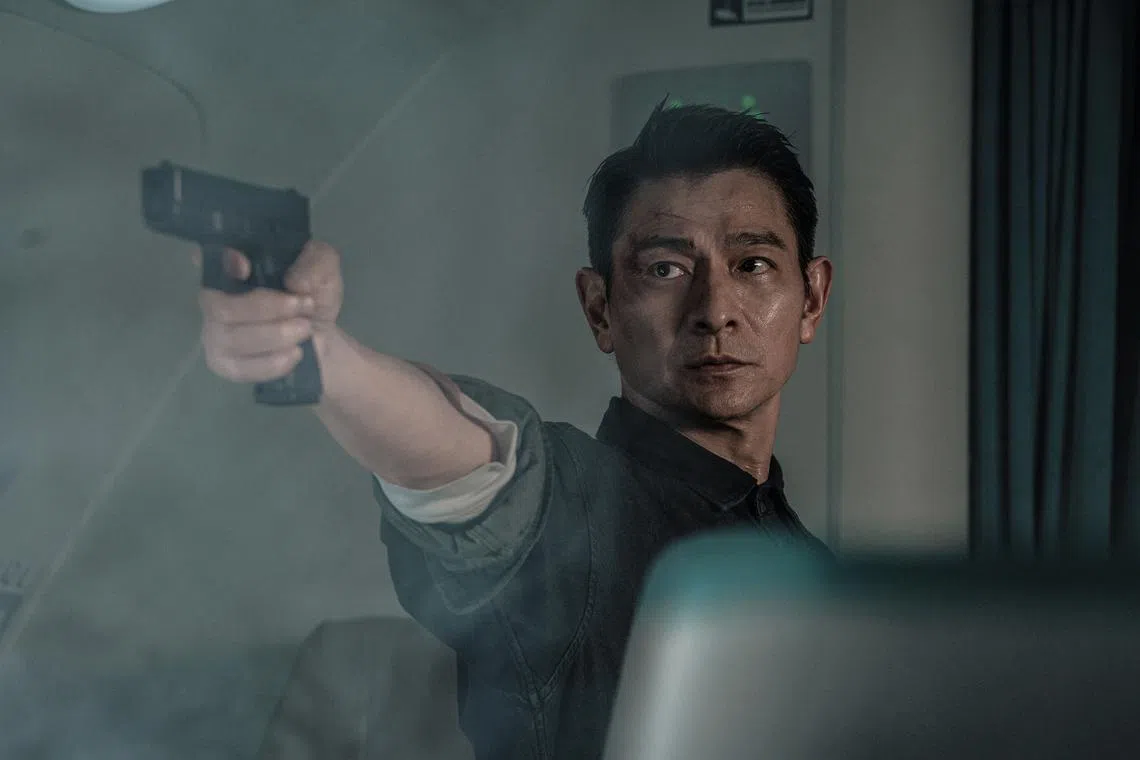 刘德华主演的《危机航线》（图）和《潜行》，都杀进10大亚洲电影票房榜。（嘉华院线提供）