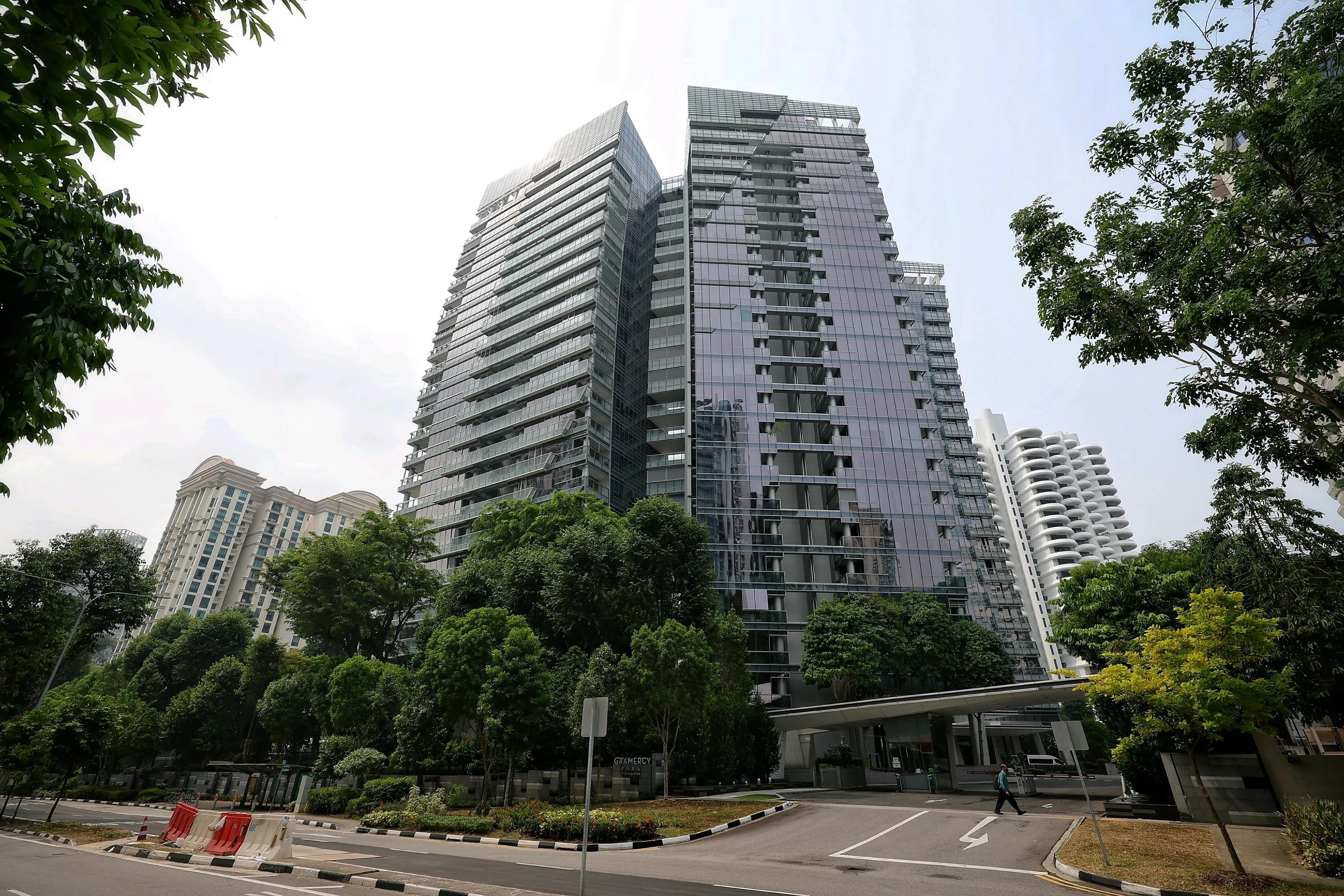 在警方逮捕行动中跳下阳台受伤的苏海金，拥有一个格美华庭双层顶楼单位。这个单位将以1580万元的指示价拍卖。（档案照片）