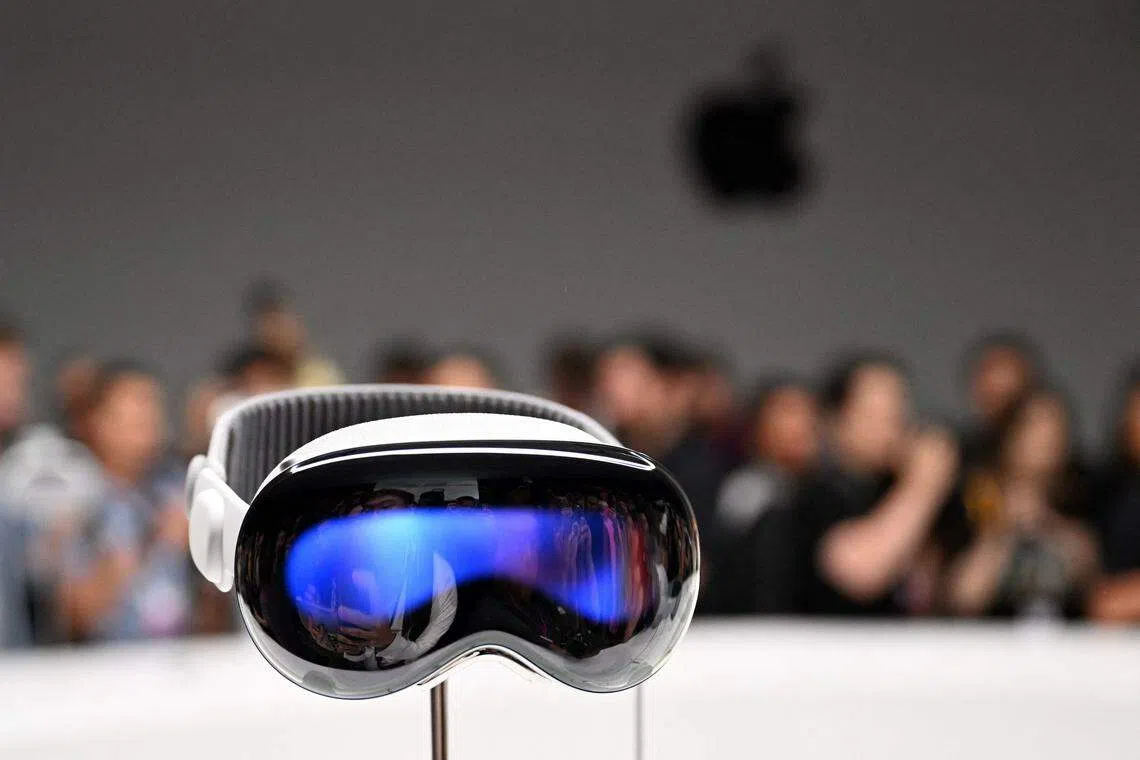 苹果在近十年来首次发布新产品Apple Vision Pro。（法新社）