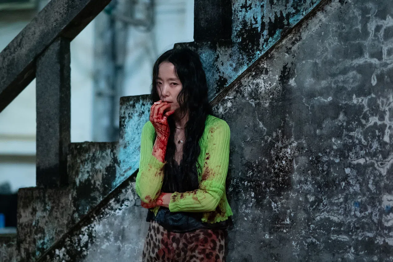 安允秀（全度妍饰）在假释期间，必须按交易条件去杀人。（Netflix提供）