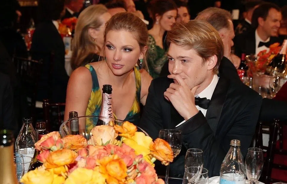 Taylor Swift和Joe Alwyn2016年开始恋爱，上个月传出分手消息。（互联网）