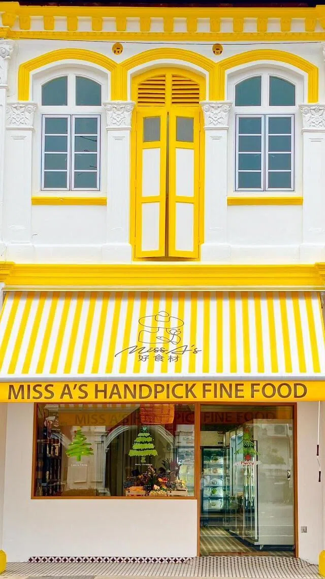 Miss A’s好食材精品店八年前在线上平台开始营业，近期在东海岸路开设实体店。（受访者提供）