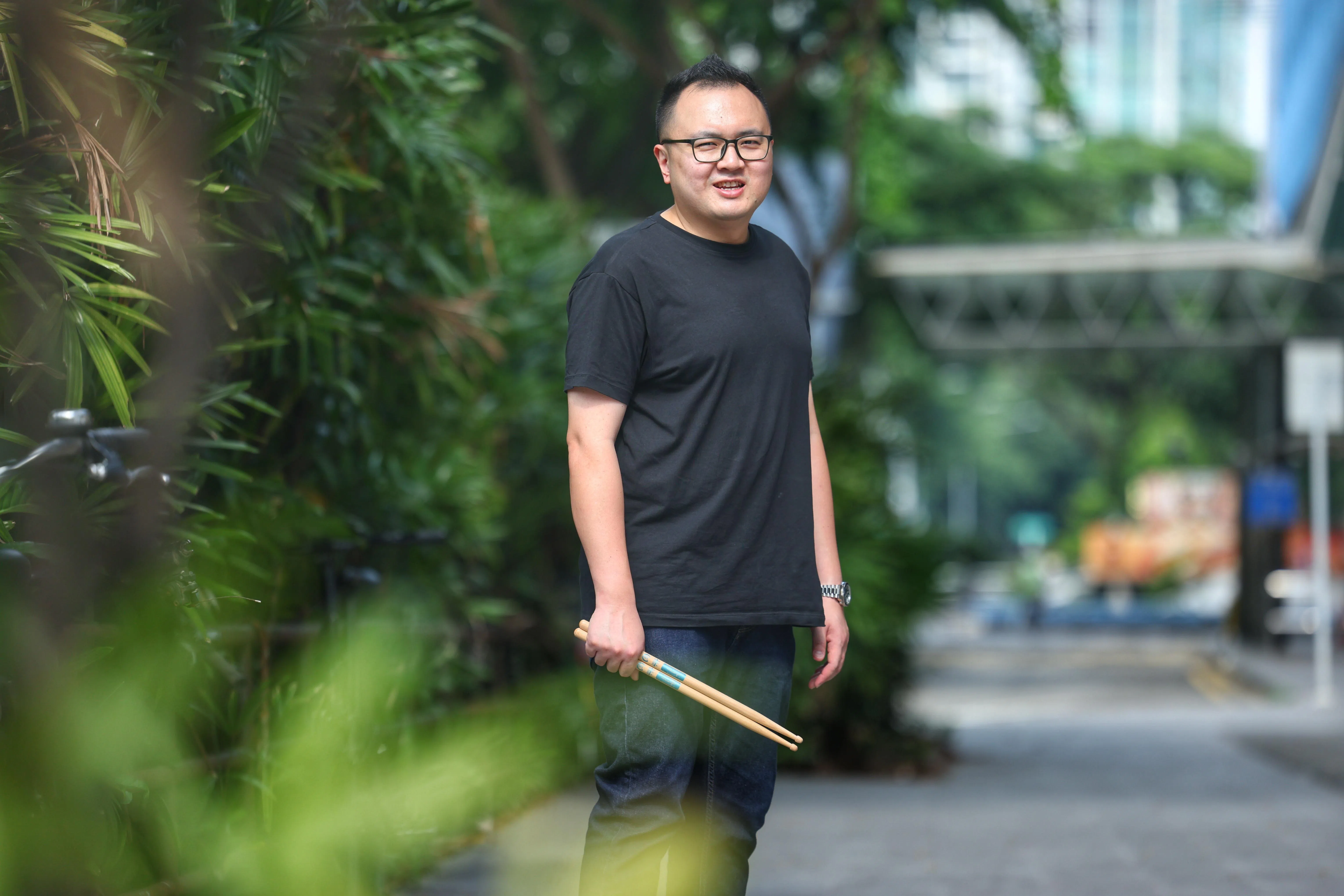 余曹杰指出，新加坡社会对打鼓作为音乐教育的接受度，在过去十年有明显提升。（郑一鸣摄）