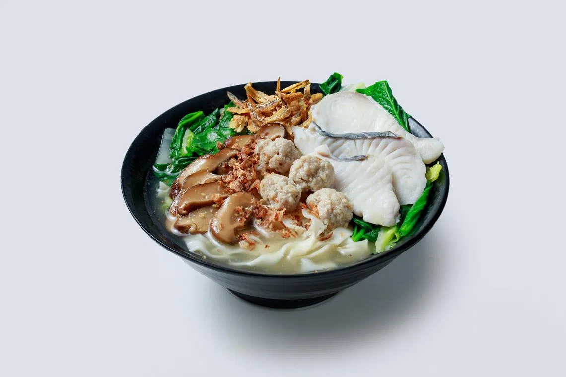 美世界熟食中心大排长龙的一极棒好吃面粉粿进军乌节路。（品牌提供）
